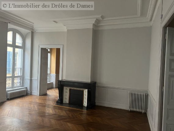 location appartement CARCASSONNE 5 pieces, 156,1m