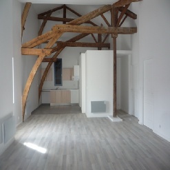 Location  CARCASSONNE appartement 4 pieces, 110,7m2 habitables, a CARCASSONNE