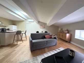 Location  CARCASSONNE meublé 2 pieces, 65,5m2 habitables, a CARCASSONNE